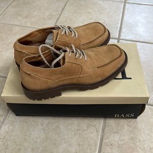 NIB Bass Barrow Men’s Tan Leather Shoes Size 10 D New in Box